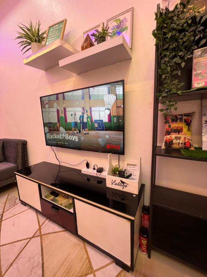 Auranad Guest House Tanah Merah Wifi-Netflix Εξωτερικό φωτογραφία