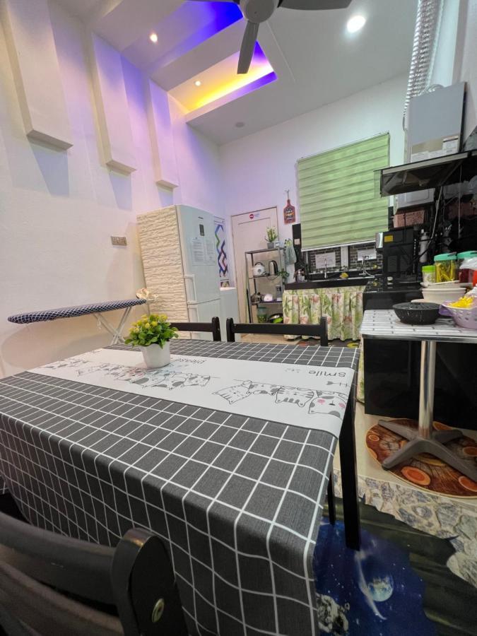 Auranad Guest House Tanah Merah Wifi-Netflix Εξωτερικό φωτογραφία